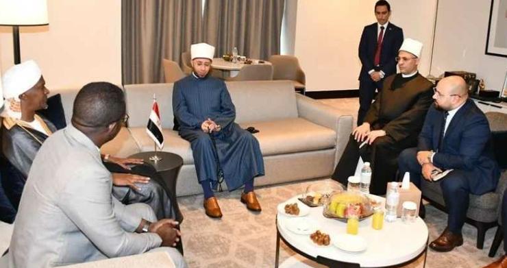 الدكتور/ أحمد التجاني يكتب 
هذا زمانك يا مهازل فمرحي،،زيدي علينا من عذابك وأجمعي فينا المهانة وأطرحي