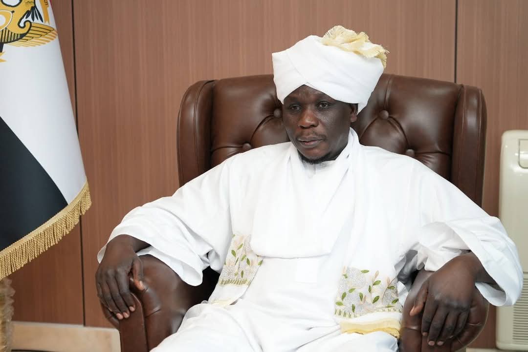 شــــــــــــوكة حــــــــــــوت 
   *وزيـر الشـؤون الدينـية*
  *(عايـرة وأدوهـا سـوط)*
بقلم/ ياسر محمد محمود البشر