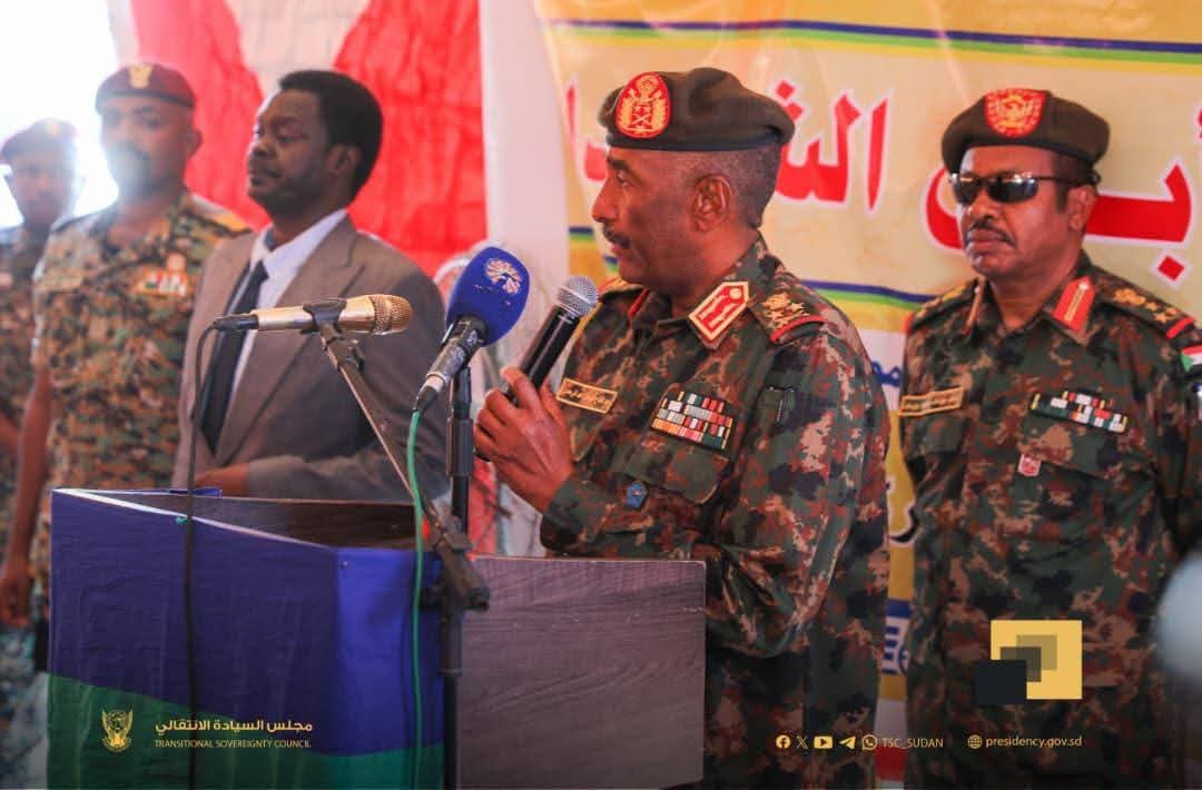 البرهان: نقدم مقترحاً لإرجاع علم السودان القديم الذي رفعه أجدادنا وآباؤنا في زمن الاستقلال