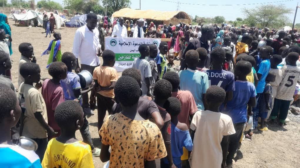 منظمه الدعوة الإسلامية تقدم مساعدات غذائية للنازحين من الكرمك