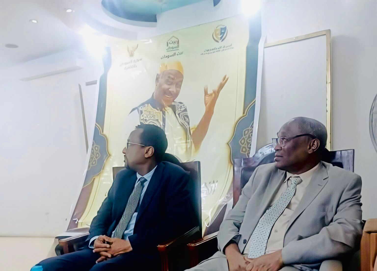 الإعيسر يقدّم التعازي لأسرة الدراما في الراحل مختار بخيت (الدعيتر)

وزير الثقافة من القاهرة: نجري حصراً لآثار السودان لأول مرة منذ عام 1885