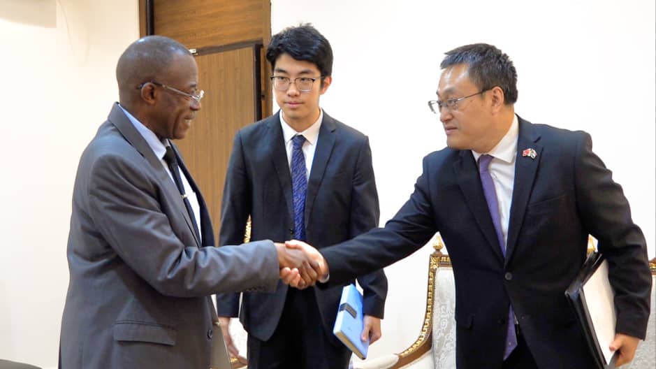 *الأمين العام لمجلس السيادة يلتقي القائم بأعمال السفارة الصينية بالسودان*