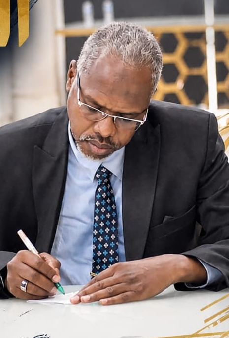 المرقاب...

د إسماعيل الحكيم يكتب :

*المعاشي ليس رقماً فائضاً.. أربعون ألفاً لا تشتري وطناً من الخبرة*